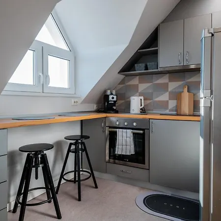 Cosy 1bd Flat With A Lovely Balcony * Sofia
