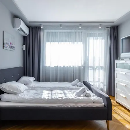 Apartment Cosy 1bd Flat With A Lovely Balcony *