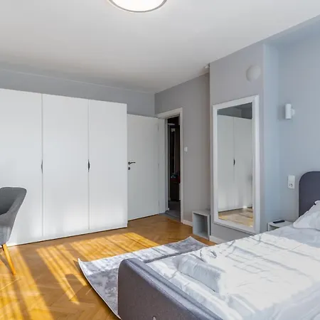 Cosy 1bd Flat With A Lovely Balcony