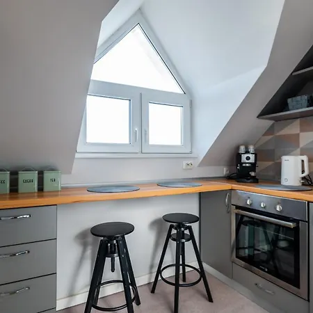 Cosy 1bd Flat With A Lovely Balcony Apartment